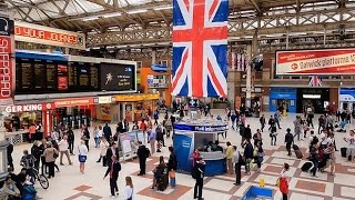 A Walk Through The London Victoria Station London England [upl. by Asselam]